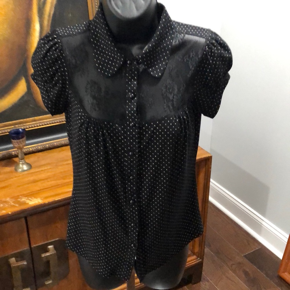 BLACK & WHITE POLKA DOT BLOUSE W/Lace